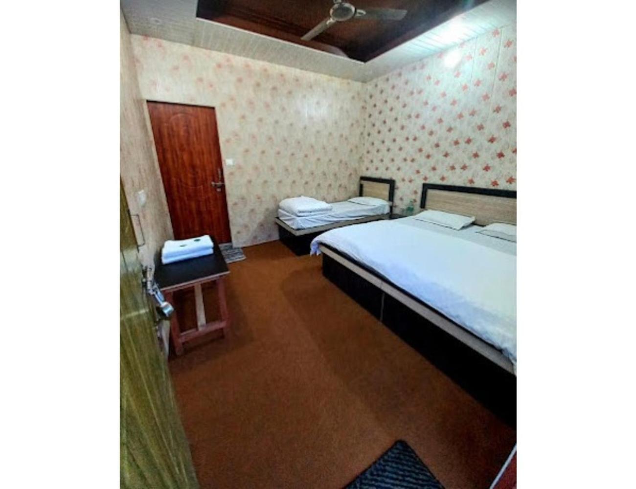 Homestay Natraj Heli Resort, Sersi *