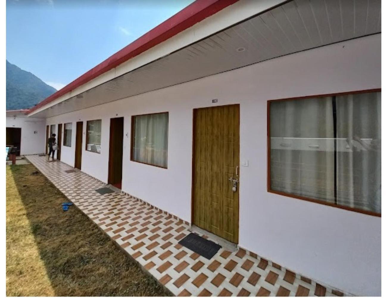 Homestay Natraj Heli Resort, Sersi Phata